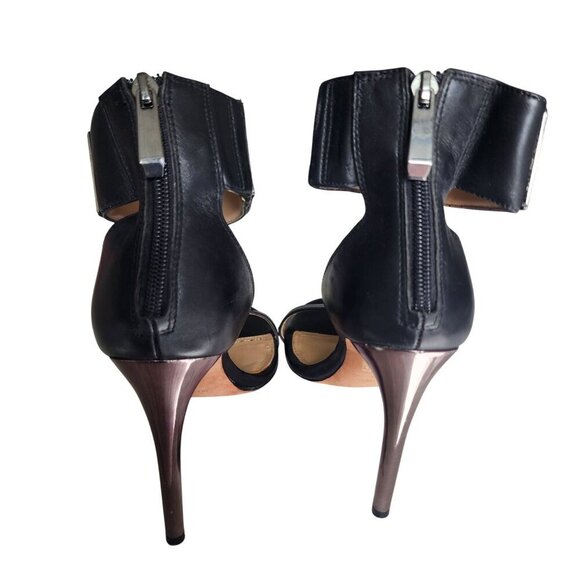 BCBG Maxazria Leather Stiletto Sandals With Cuff Ankle Strap Black Silver Size 9 - Picture 5 of 16